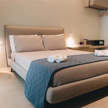 18Zero2 Luxury Rooms Бари Экстерьер фото